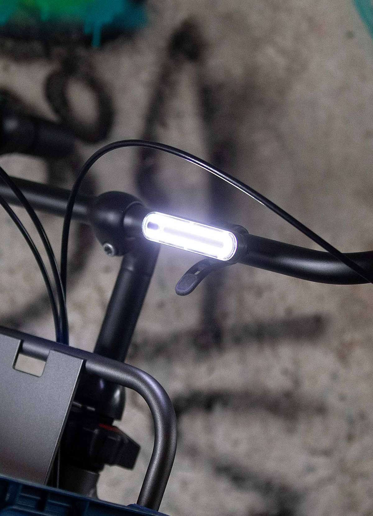 Éclairage vélo avant puissant 320 Lumen - Urbanproof