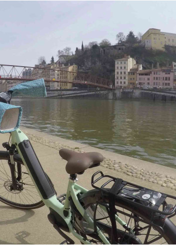 Waterproof lined bike sleeves made in France