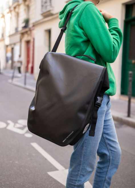 Sacoche 21L arrière large étanche - AGU