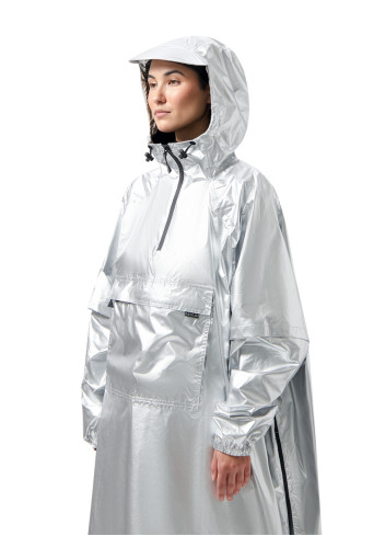 Urban cycling poncho with sleeves - Maium Amsterdam