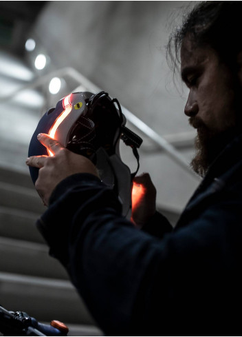 Helmet with front/rear lights - Nutcase