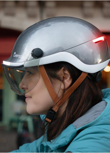 LIFE visor helmet with indicators - Overade