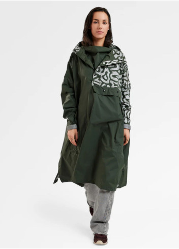 Romea Reflective Rain Poncho - Urban Circus