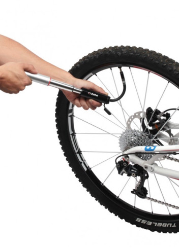 Hand pump with FC02 connector - Zéfal