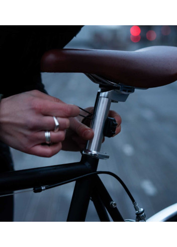 copy of Powerful 320 Lumen front bike light - Urbanproof