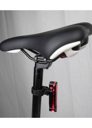 Eclairage avec bandes lumineuses au sol - CR Eclairage avec bandes lumineuses au sol - CR