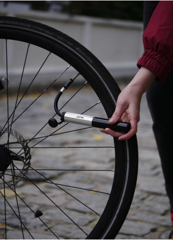 Hand pump with FC02 connector - Zéfal