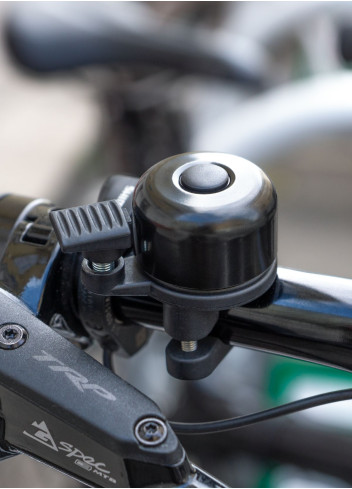 Doorbell with hidden GPS tracker - Airbell