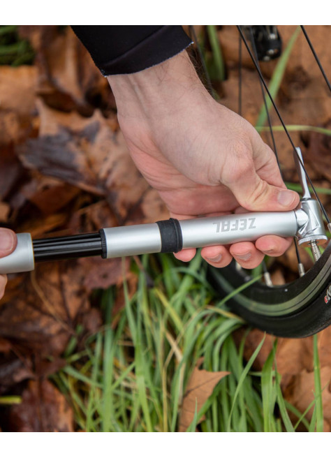 Mini hand pump for road bikes - Zéfal