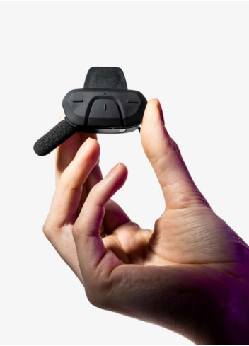 Universal Bluetooth hands-free kit for bike helmets