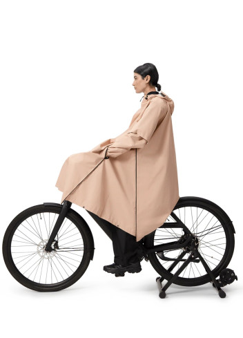 Urban cycling poncho with sleeves - Maium Amsterdam