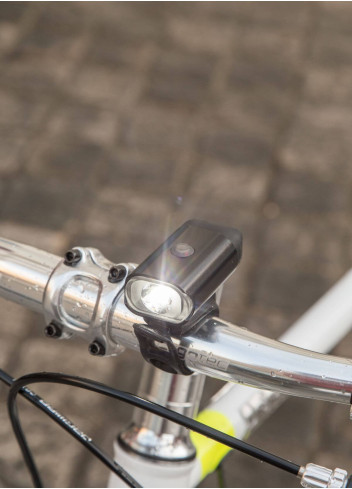 Powerful 400 lm Front Light - Lezyne