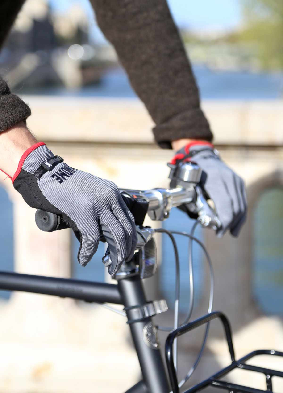 https://m1.jesuisavelo.com/5561-thickbox_default/spring-autumn-cycling-gloves-chrome-industries.jpg